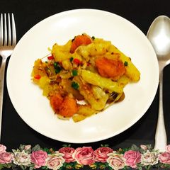 A picture of Cheesy Chilli Potatoes.