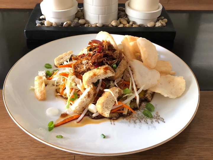 Easy Ways Make|Recipe} Indonesian tofu egg salad with spicy sweet soy dipping sauce (tahu telur sambal kecap) the Perfect