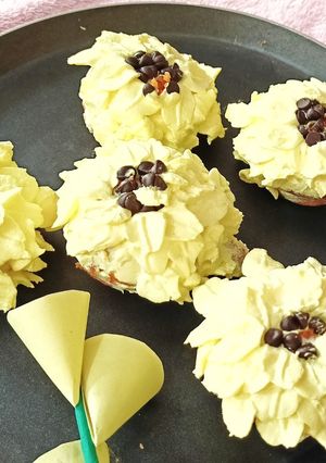 ऑरेंज मफिंस (orange muffins recipe in Hindi) रेसिपी मुख्य फोटो