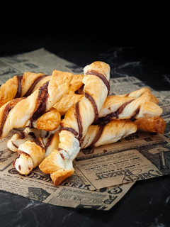 Una foto de Lazos de hojaldre y Nutella