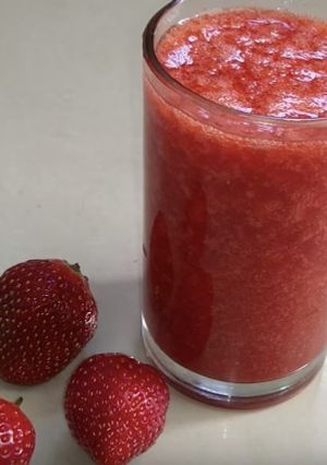 A picture of Strawberry Shake.