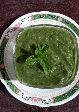 A picture of Mongre ki chutney.