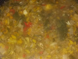 Sopa de verduras con carcasa de pollo