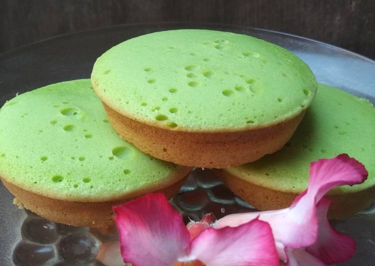 Bolu kecebong pandan mini