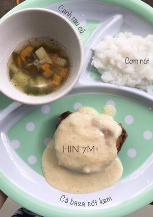 Hình của món Cá basa áp chảo sốt kem.