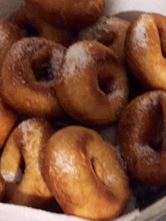 Una foto de Donas o rosquitas súper fáciles y económicas!