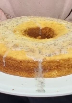 Una foto de Budín de limón y amapolas