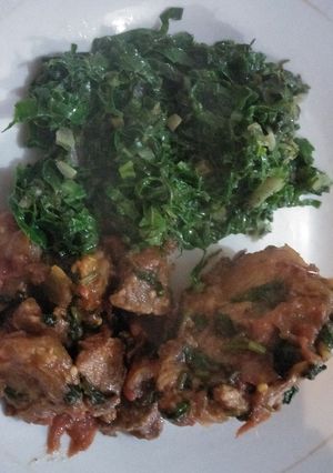 A picture of Wet fry beef and greens.