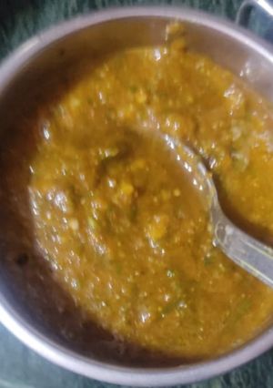 A picture of Green chutney.