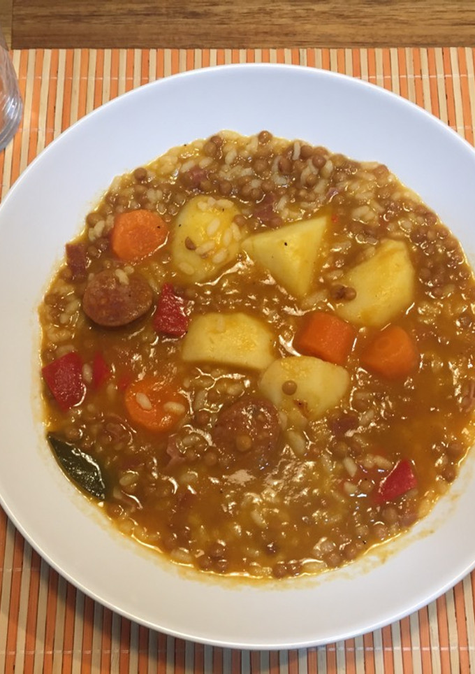 Una foto de Lentejas con arroz