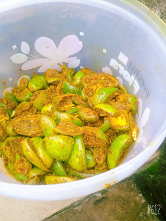 आम का अचार (Aam Ka achar recipe in Hindi) रेसिपी मुख्य फोटो