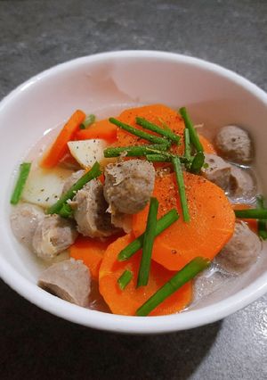 Hình của món Canh bò viên rau củ.