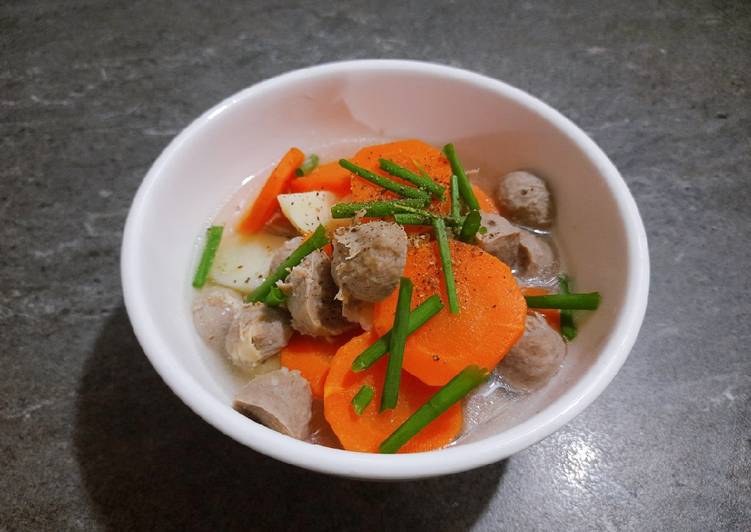 Canh bò viên rau củ