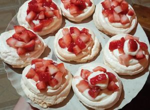 Una foto de Mini Pavlovas