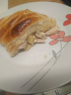 Una foto de Hojaldre pollo y manzana