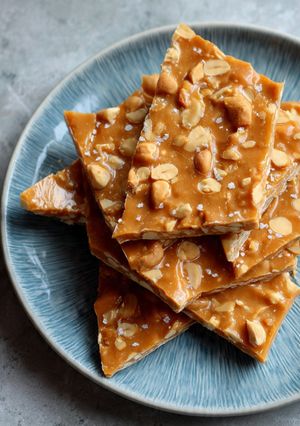 A picture of 10 Minute Microwave Peanut Brittle.