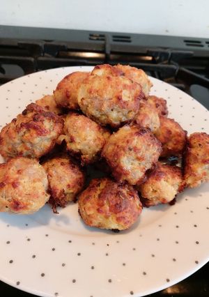 A picture of My keto, low-carb, cheese sausage balls.