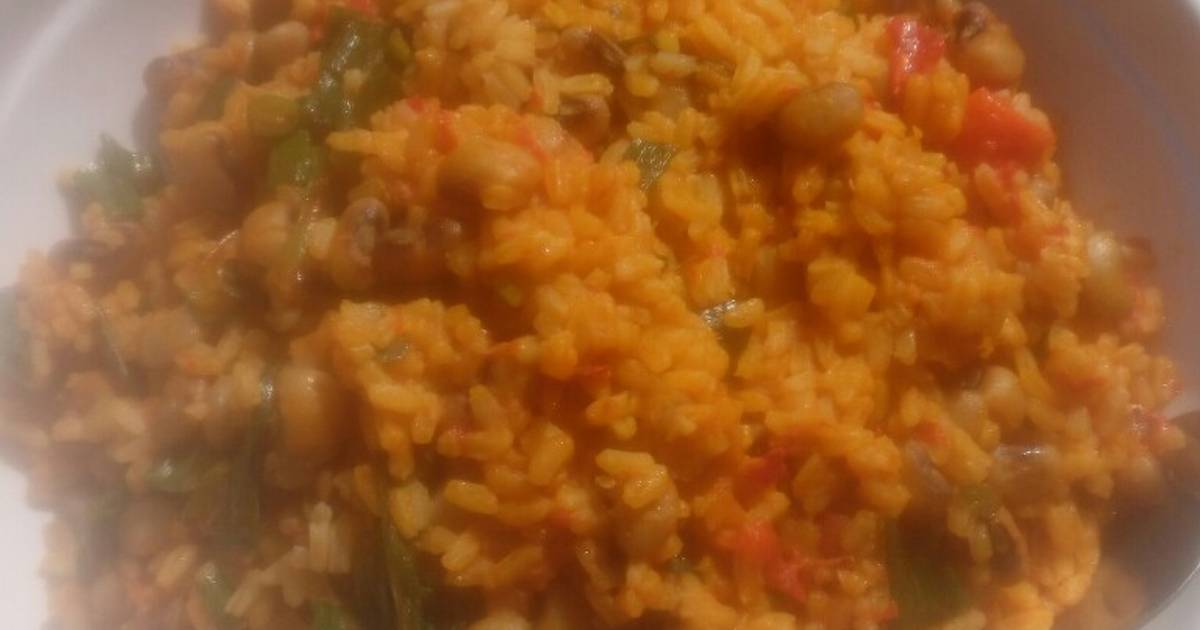 Rice and beans jollof Recipe by zuby's kitchen Cookpad
