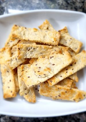 Una foto de Palitos de queso y semillas de lino