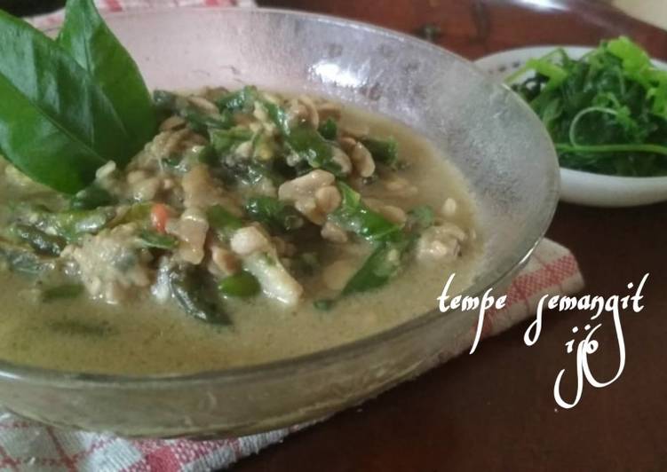 Tempe semangit cabe ijo