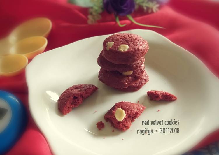 Langkah Mudah untuk Menyiapkan Red Velvet Cookies Anti Gagal
