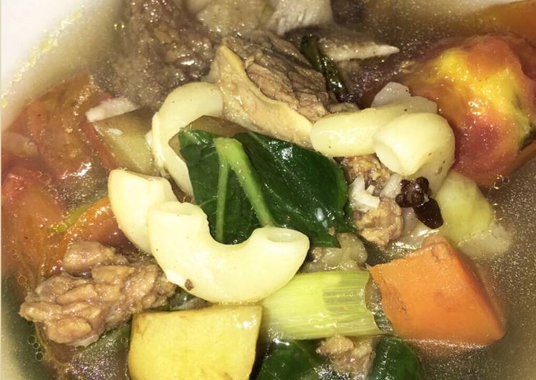 Bagaimana Menyiapkan Beef Soup / Sup Daging yang Lezat Sekali