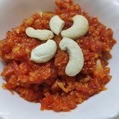 A picture of Gajar ka halwa or carrot halwa.