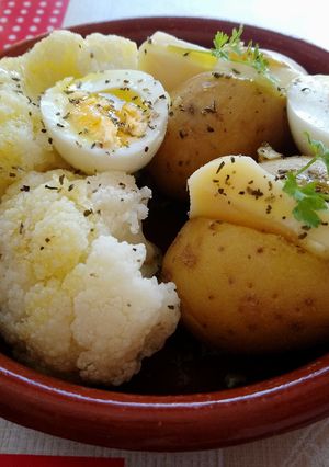 Foto principal de Coliflor con patata al ajo