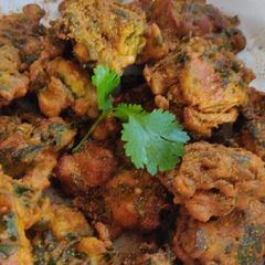 Palak Gobi pakode A picture of Palak Gobi pakode.