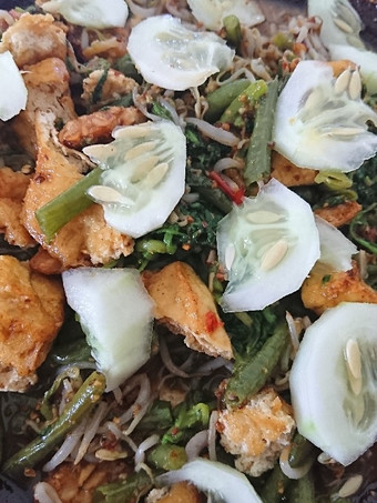 Langkah Mudah untuk Menyiapkan Rujak Sayur Petis Madura Menu Enak
