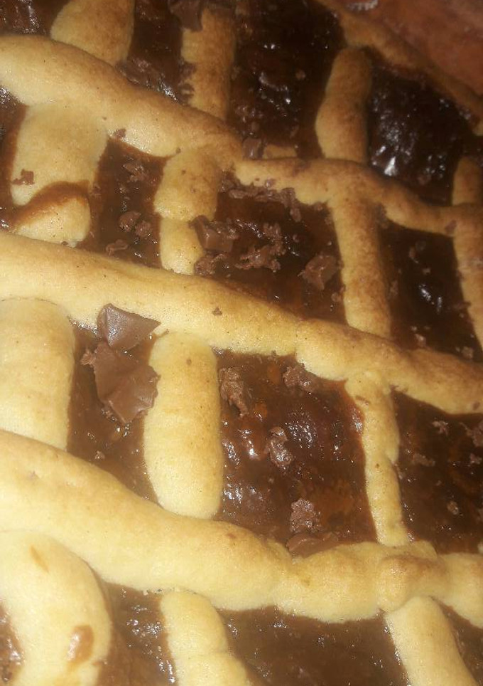 Una foto de Pasta frola de dulce de leche y chocolate