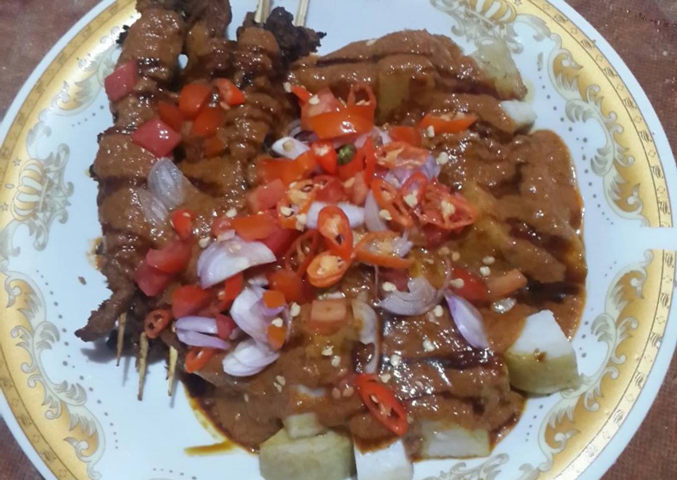 12. Sate Jeroan Rempah Kelapa dengan Bumbu Kacang