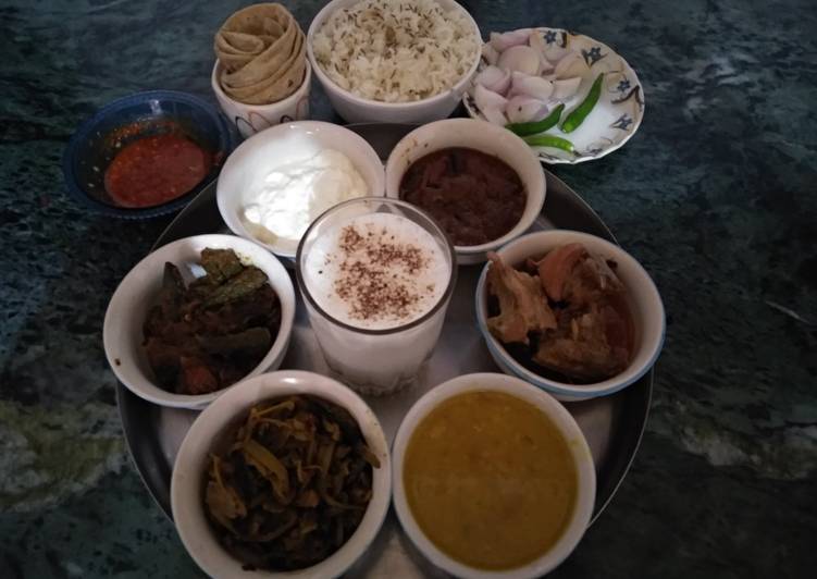 Dhaba style Punjabi thali