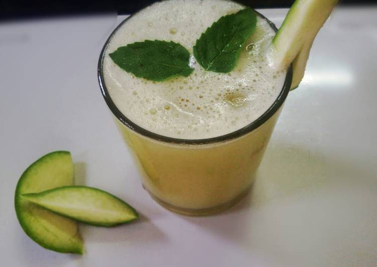 Recipe of Speedy Raw mango and lemon smoothie