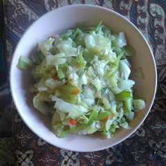 A picture of Tumis Manisa + Kubis.