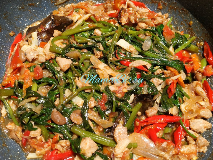 Cara Gampang Membuat Cah Kangkung Tuna Tauco, Lezat Sekali