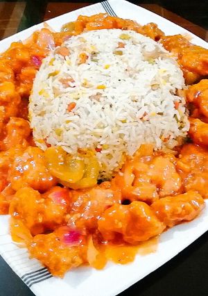A picture of Chikan manchurian with fried rice.