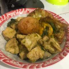 รูปของ Tahu-Telur Sambal Ijo
