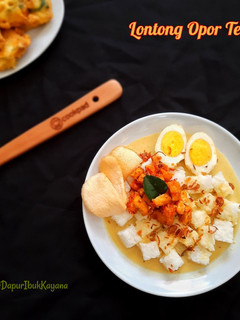 Foto resep 622. Lontong Opor Telur