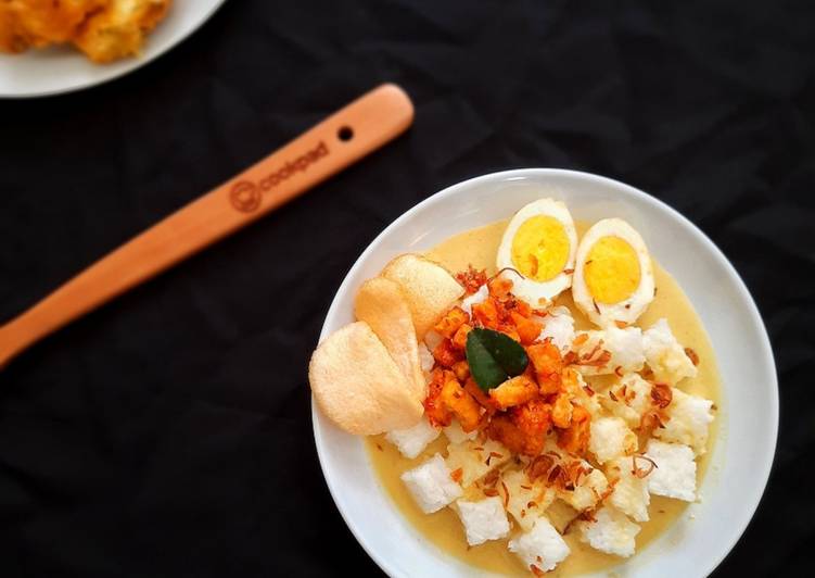 Resep Mudah 622. Lontong Opor Telur Mantul Banget