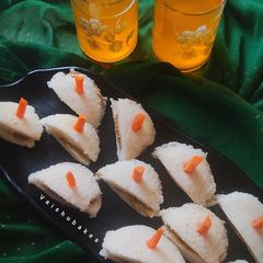 A picture of Stuffed Idli Sandwich Party Snack.