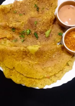 A picture of Besan poha chilla.