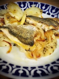 Una foto de Sargo al horno