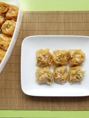 Cara Sederhana Membikin Resep  Siomay Ayam Udang (I) yang Menggugah Selera, Enak