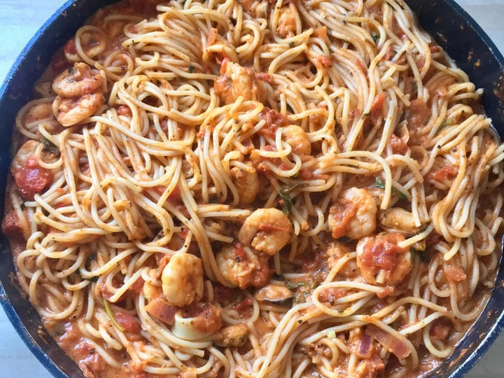 Easy Way Make Spicy Seafood Pasta the Perfect Can spoil the tongue