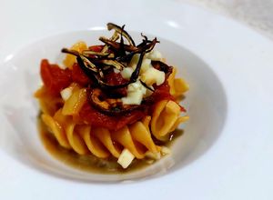 Foto di Fusilloni con melanzane e scamorza affumicata