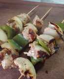 Brochetes de pollo 🐓 con poquitos ingredientes 😋💚