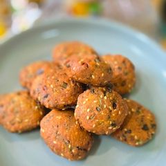 A picture of Spring Onion Methi Makai Wada.
