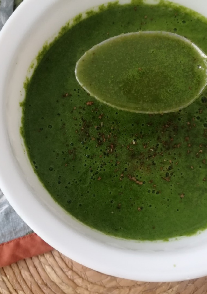 Una foto de Crema de lentejas y espinacas 🍵🌿