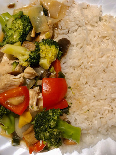 Una foto de Salteado oriental con brócoli 🥦🎎
